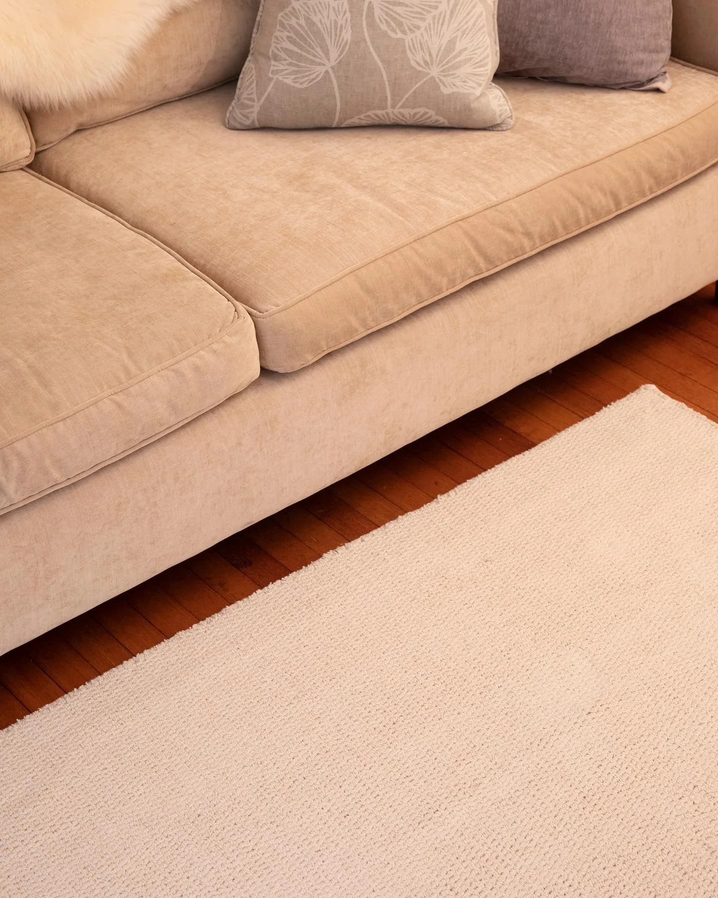 Hook and loom plastic free rugs